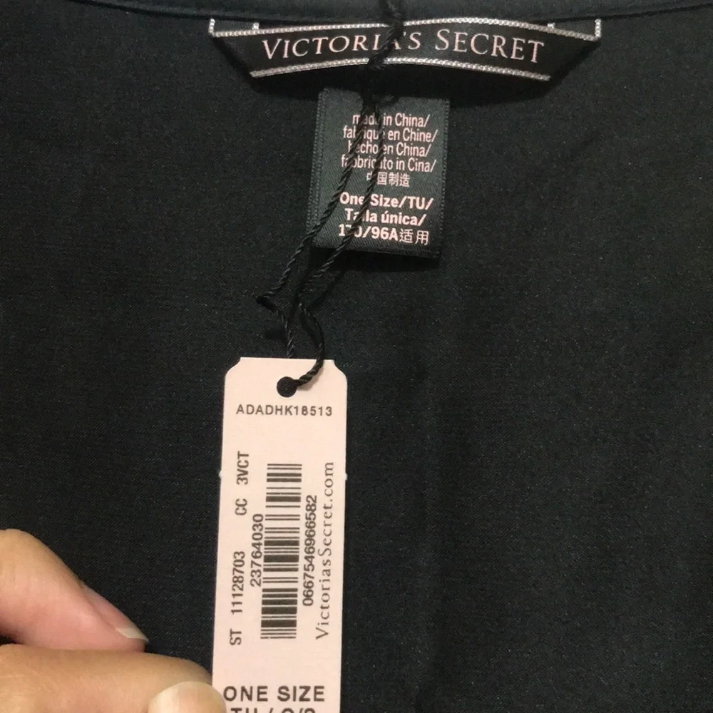 Victoria’s Secret loungewear/cover up robe